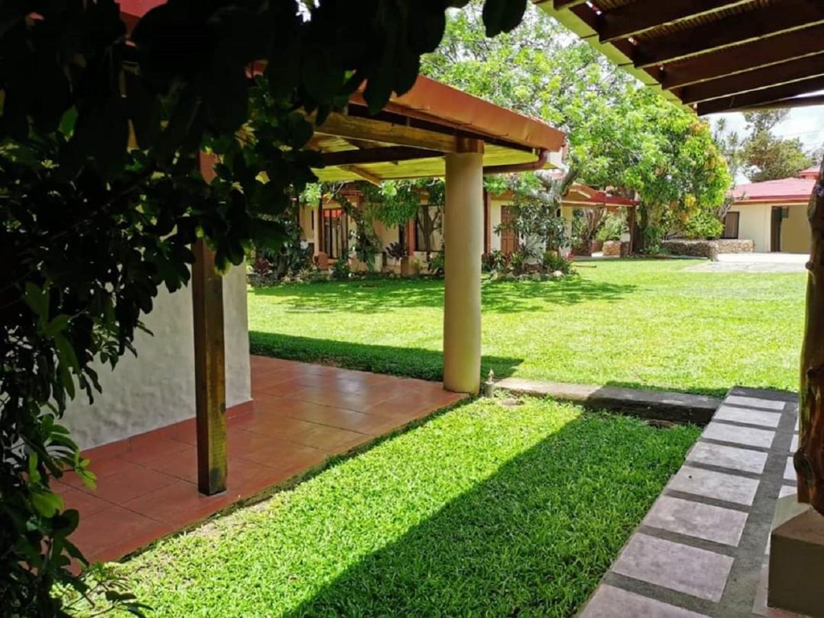 Hotel Cibeles Resort Ередия Екстериор снимка